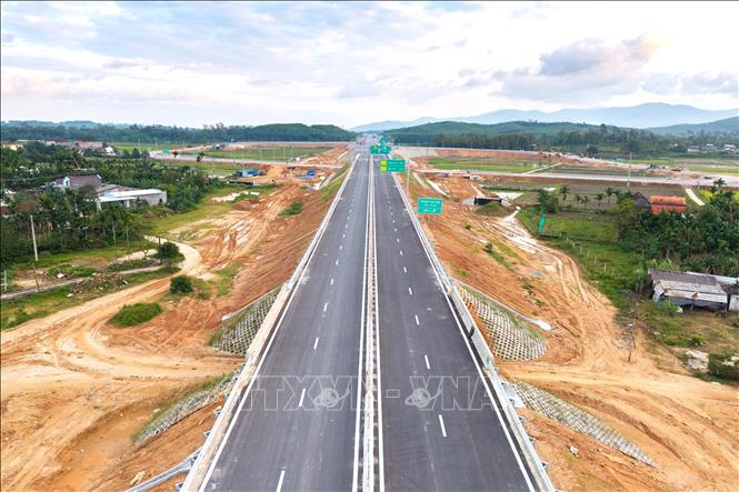 Tạm dừng thông xe vận hành khai thác cao tốc Quảng Ngãi-Hoài Nhơn